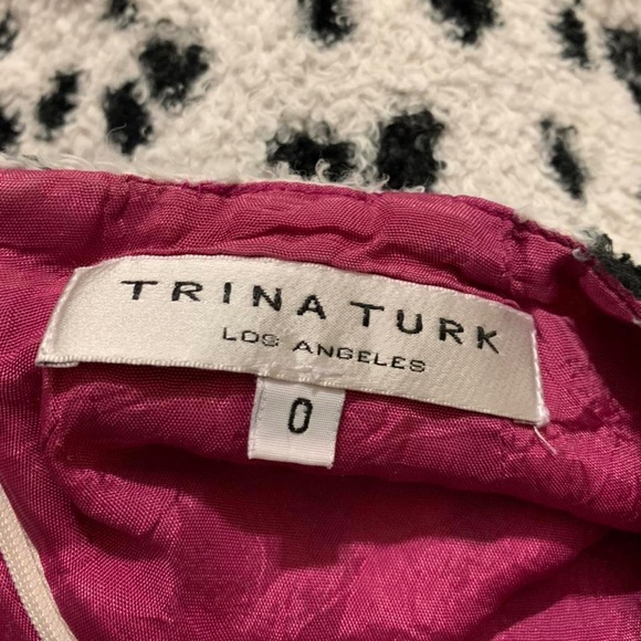 Animal print fuzzy textured mini skirt with spotted print , satin lining… - Picture 3 of 3